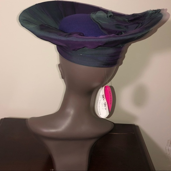 Hat - Picture 2 of 4